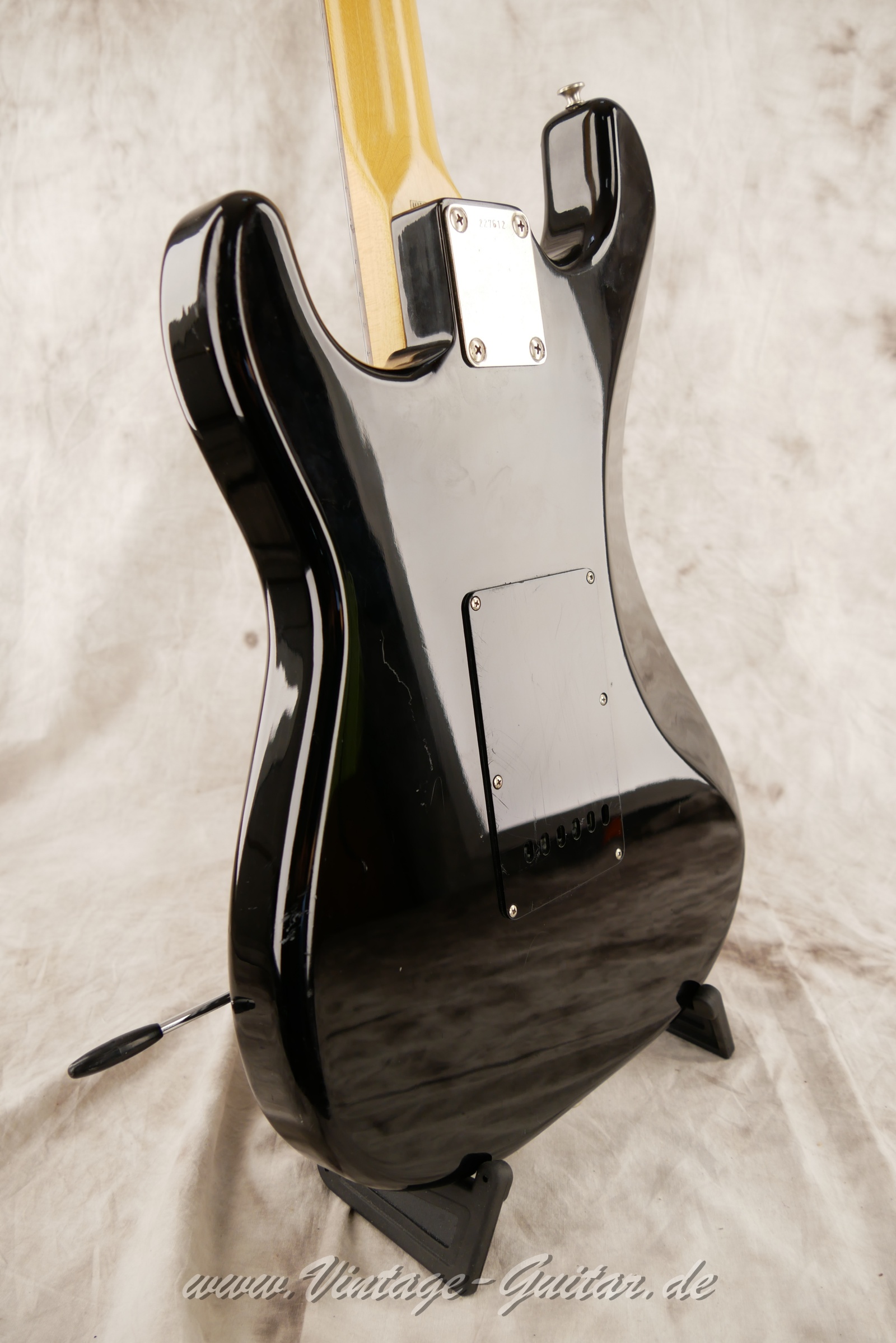 Tokai_Stratocaster_Black_Japan_1990011.JPG