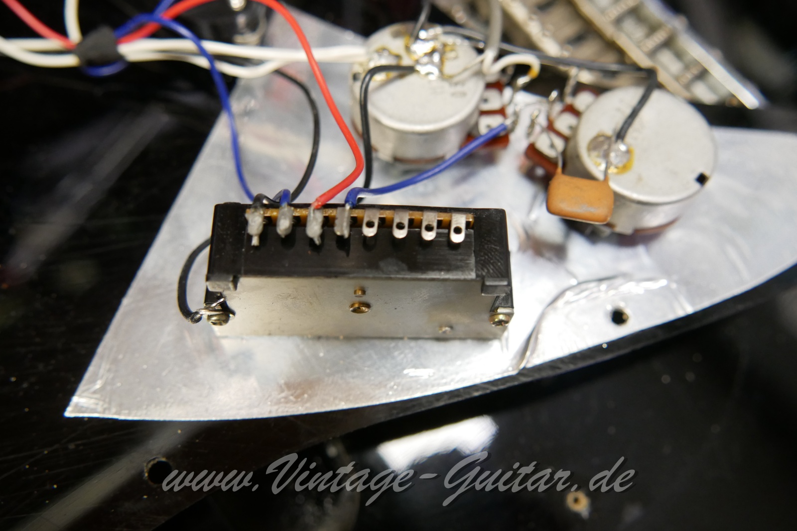 Tokai_Stratocaster_Black_Japan_1990019.JPG