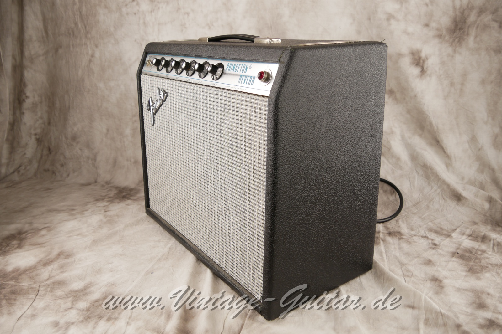 Fender_Princeton_Reverb_silverface_1974-004.JPG
