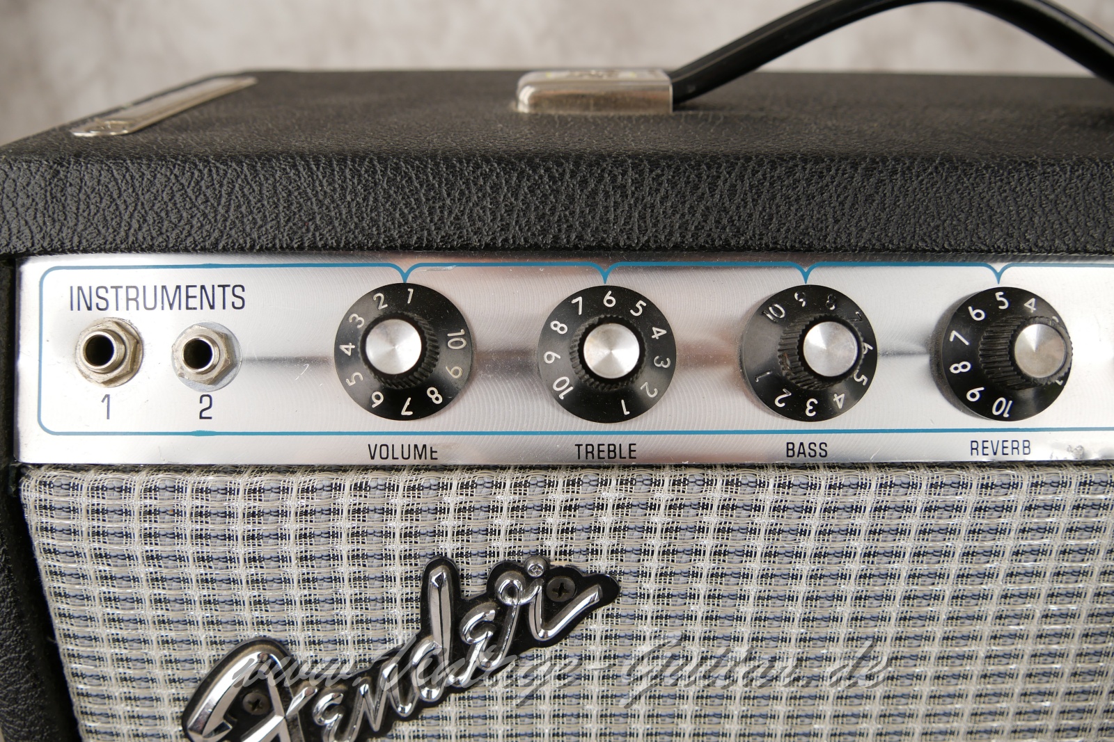 Fender_Princeton_Reverb_silverface_1974-005.JPG