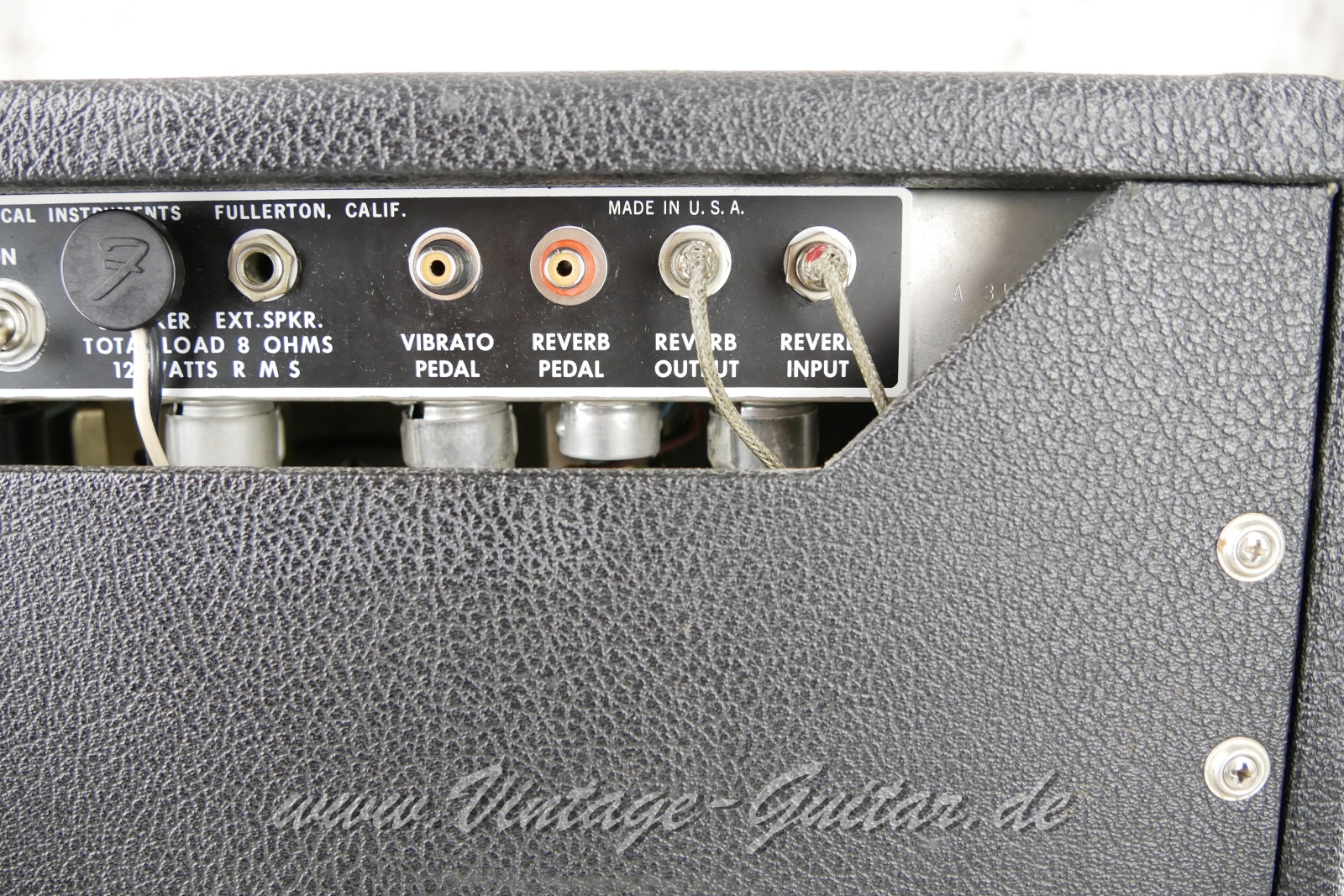 Fender_Princeton_Reverb_silverface_1974-008.JPG