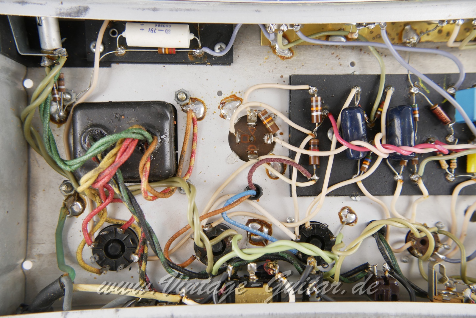 Fender_Princeton_Reverb_silverface_1974-017.JPG