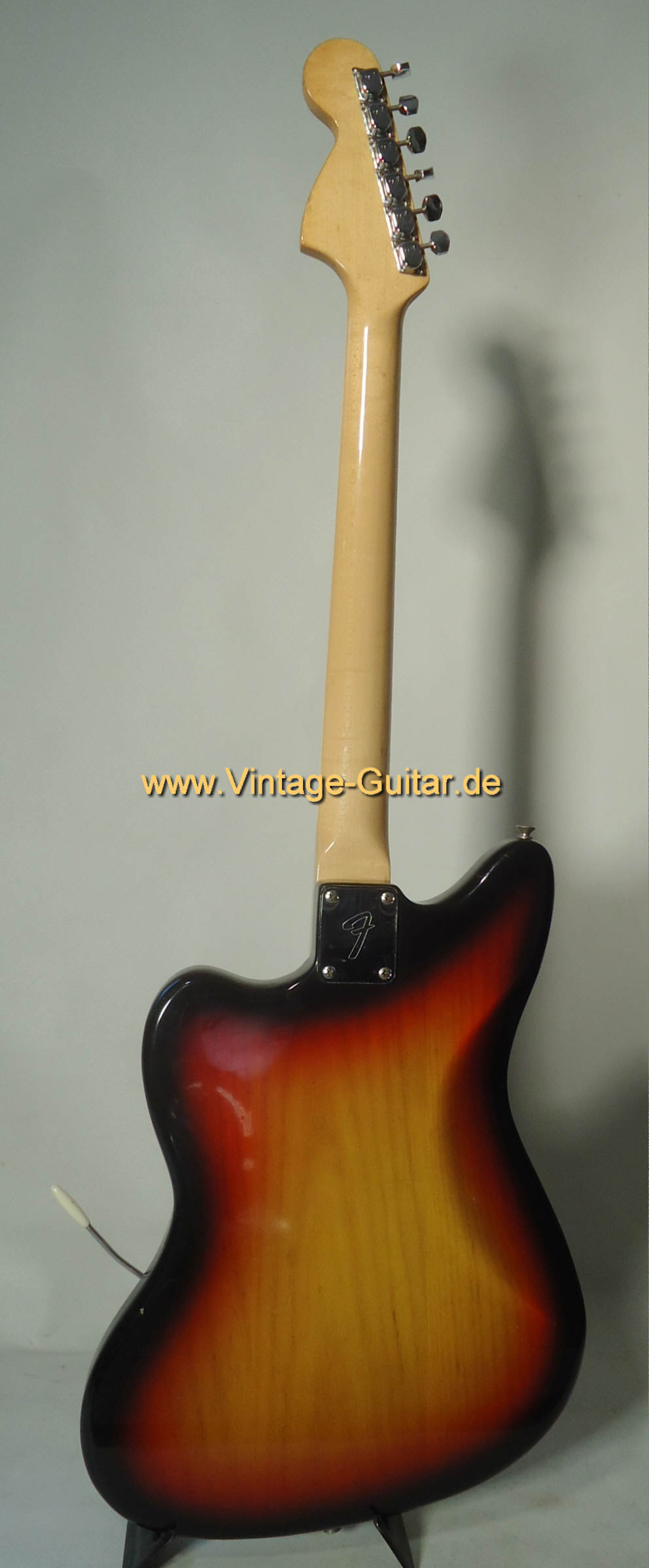 Fender-Jazzmaster-sb-1977-c.jpg