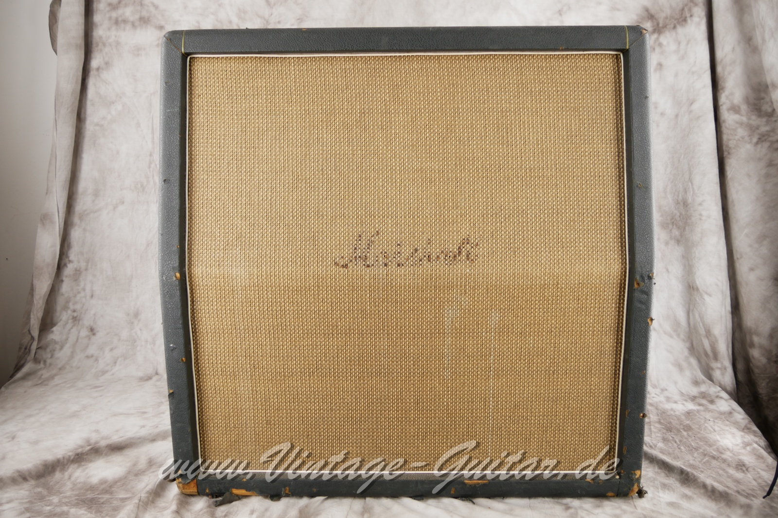 Marshall_1960A_Pre_Rola_pulsonic_cones_black_1969-001.JPG