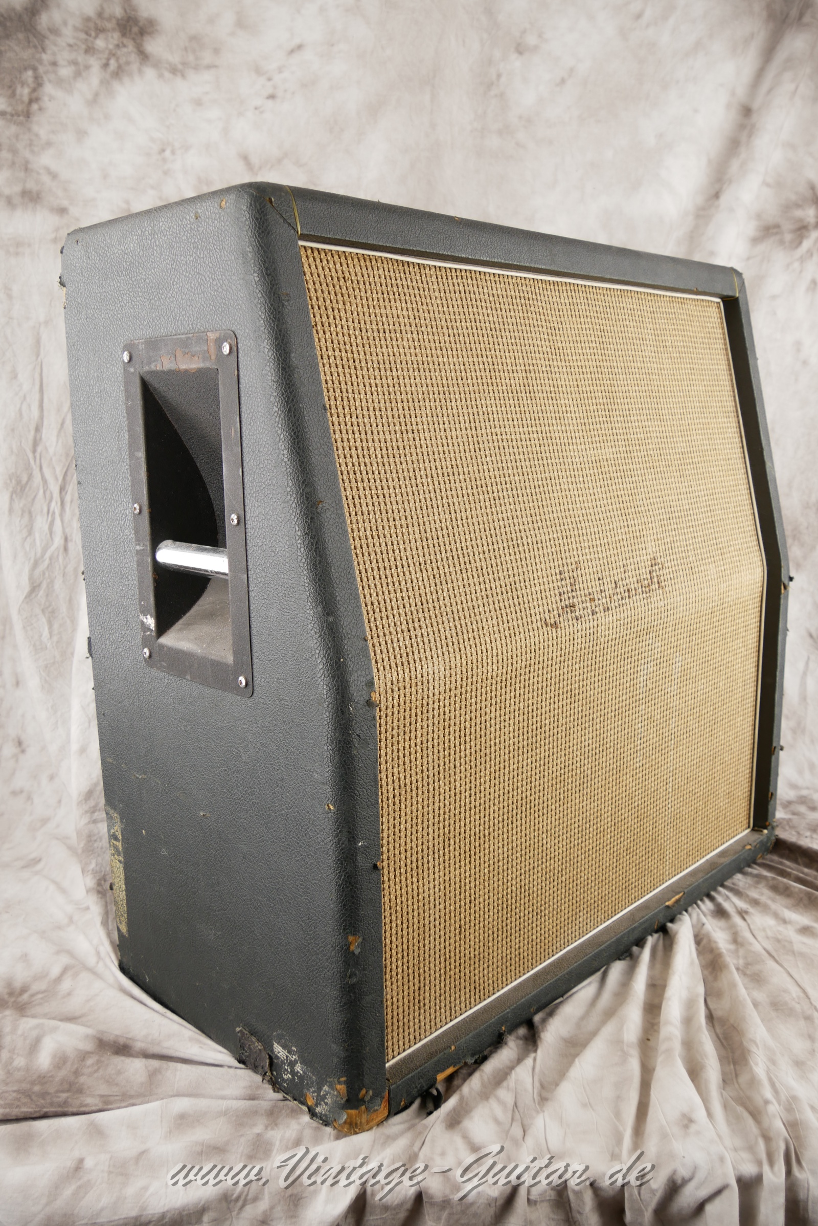 Marshall_1960A_Pre_Rola_pulsonic_cones_black_1969-003.JPG