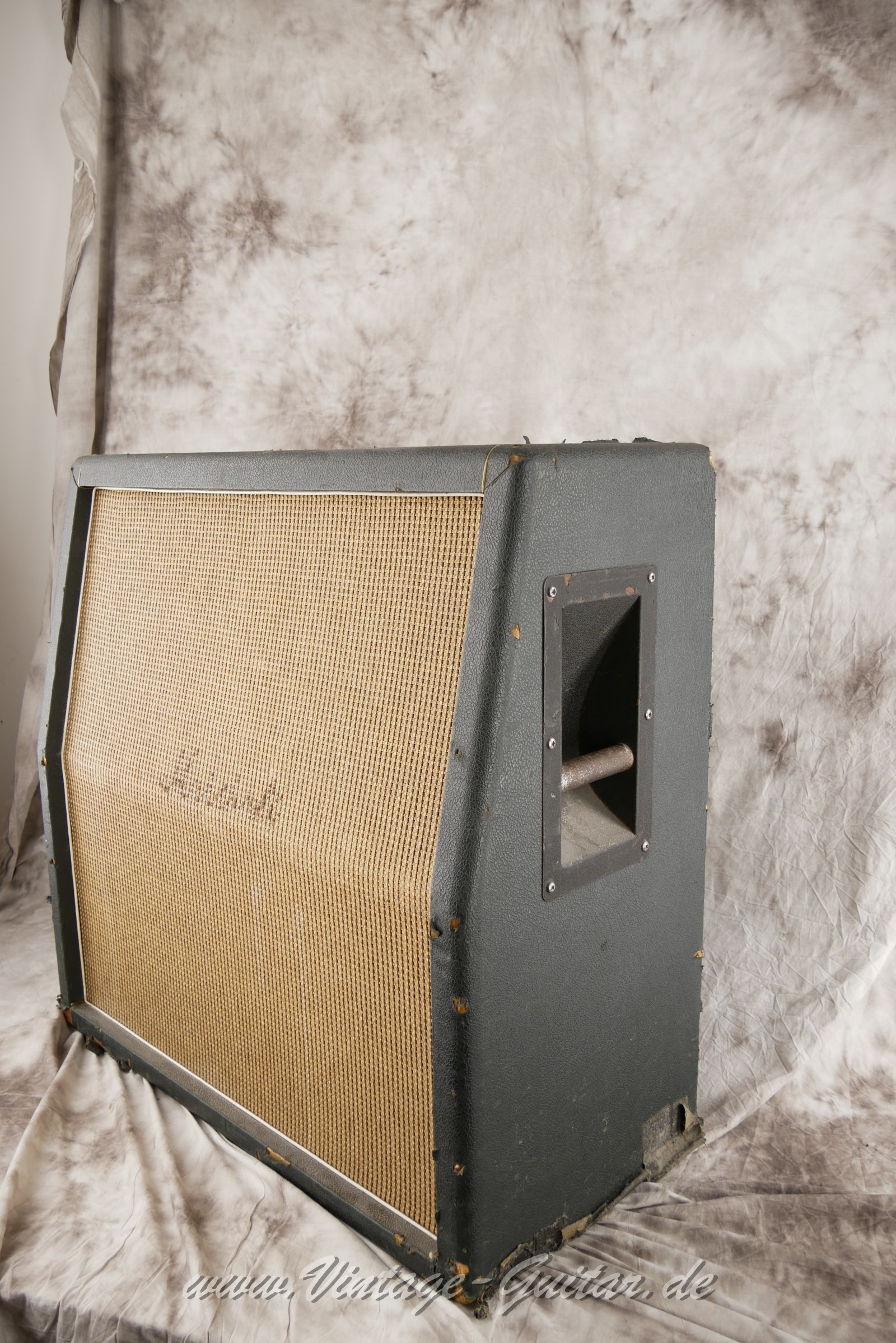 Marshall_1960A_Pre_Rola_pulsonic_cones_black_1969-004.JPG
