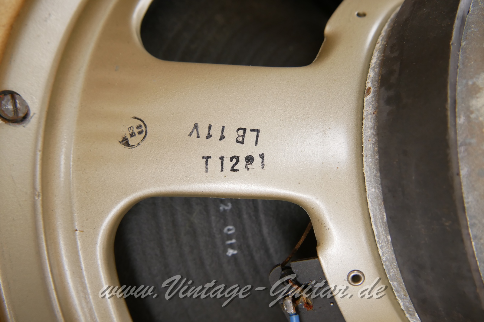 Marshall_1960A_Pre_Rola_pulsonic_cones_black_1969-008.JPG