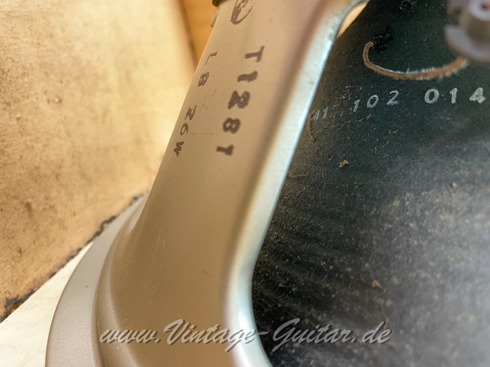 Marshall_1960A_Pre_Rola_pulsonic_cones_black_1969-013.jpg