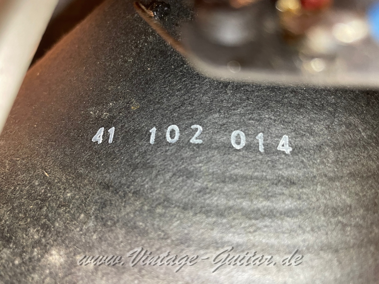 Marshall_1960A_Pre_Rola_pulsonic_cones_black_1969-014.jpg
