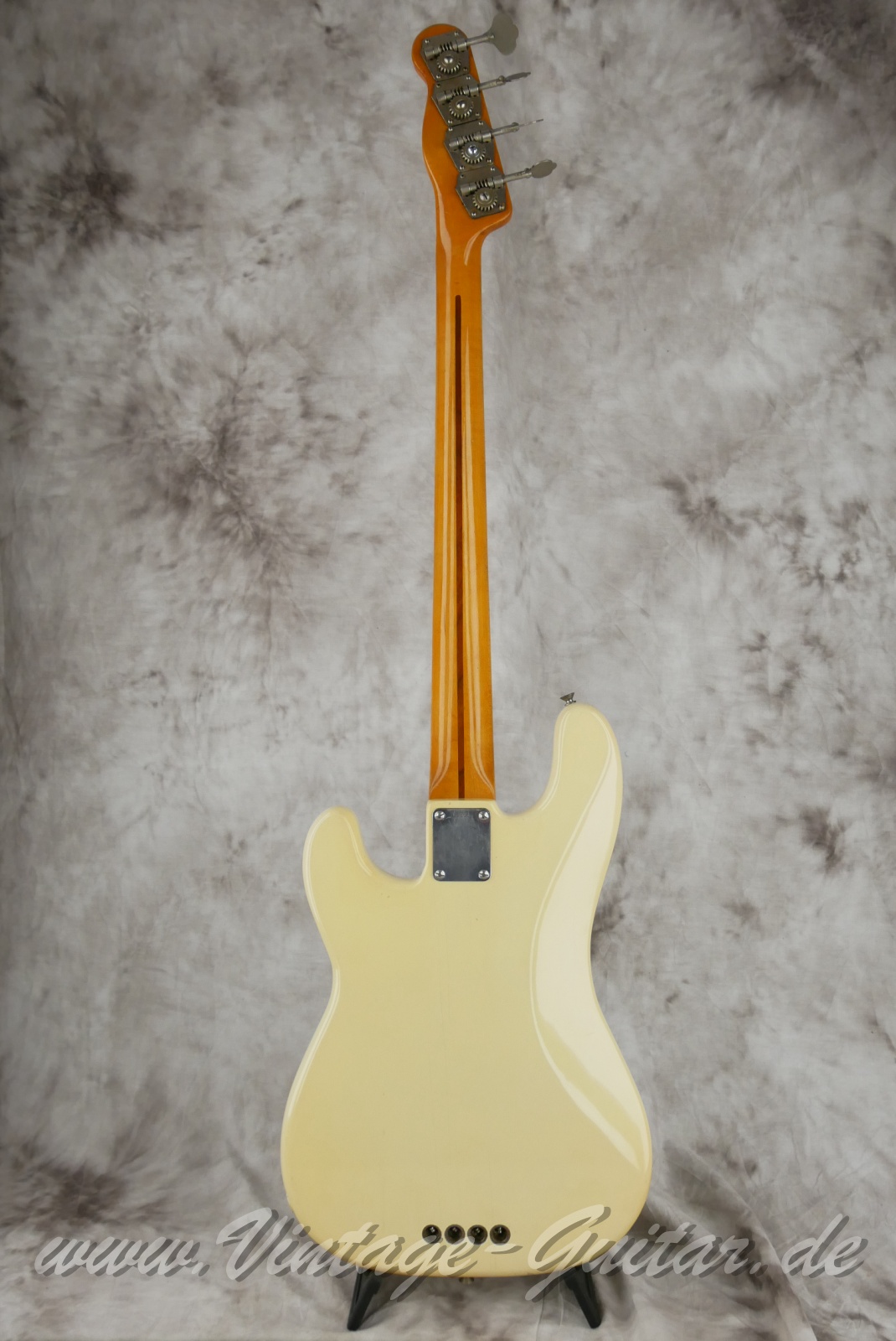 Fender-Precision-Bass-1956-Bob-Daisley-002.JPG