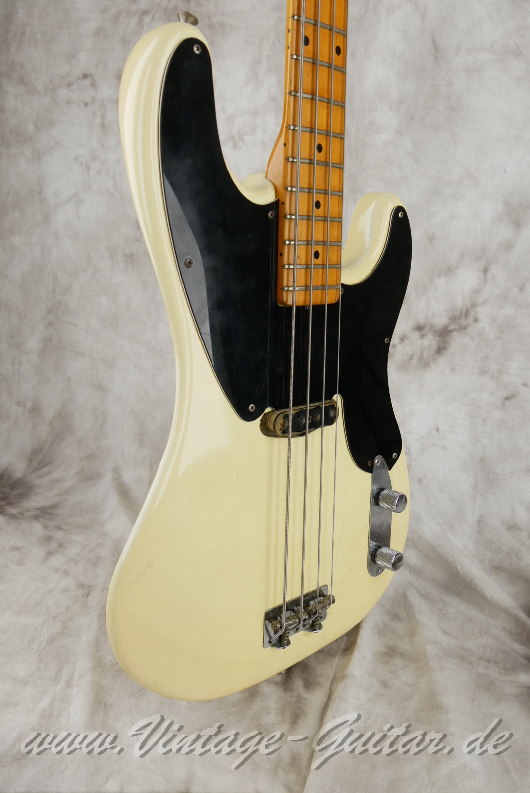 Fender-Precision-Bass-1956-Bob-Daisley-012.JPG