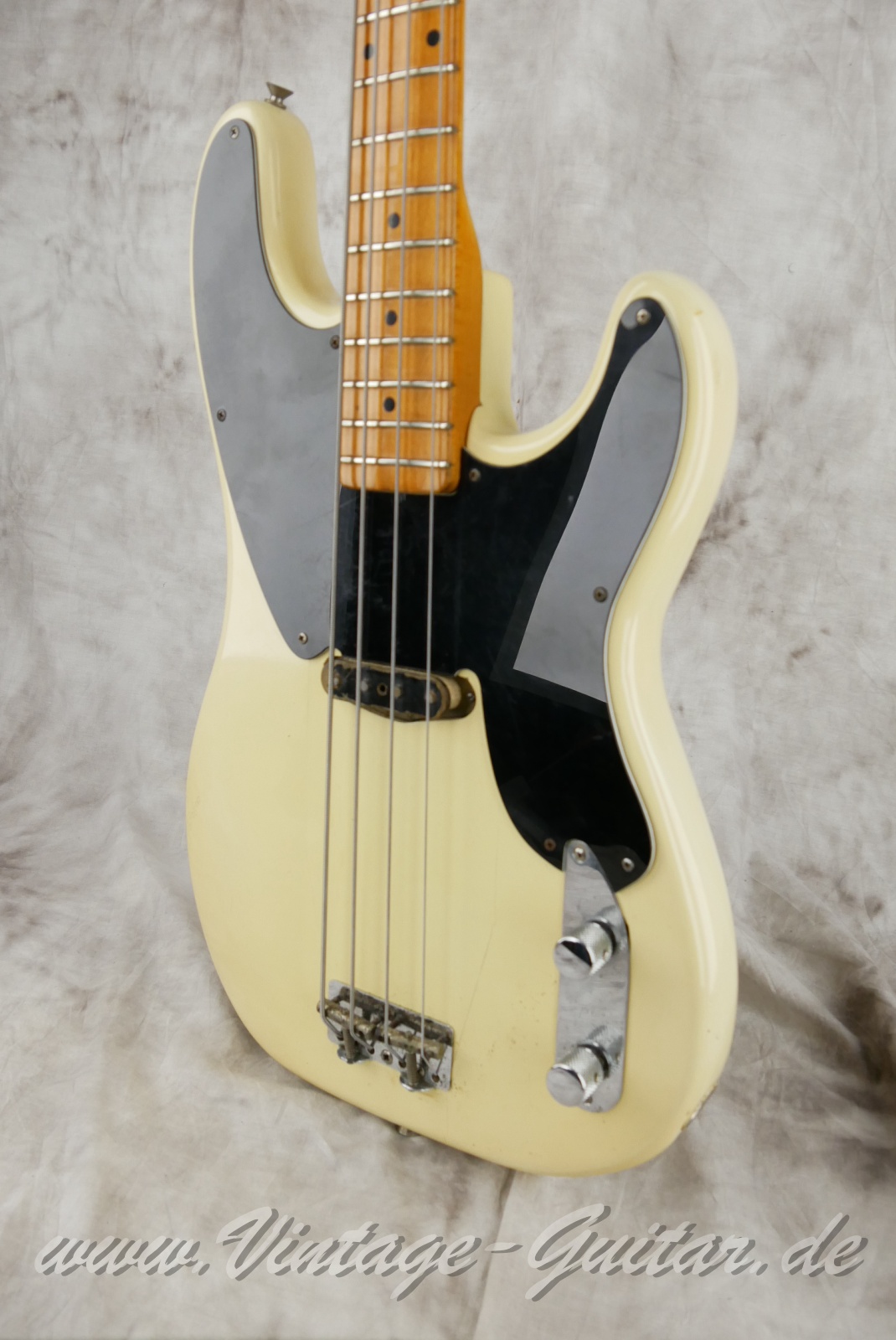 Fender-Precision-Bass-1956-Bob-Daisley-013.JPG