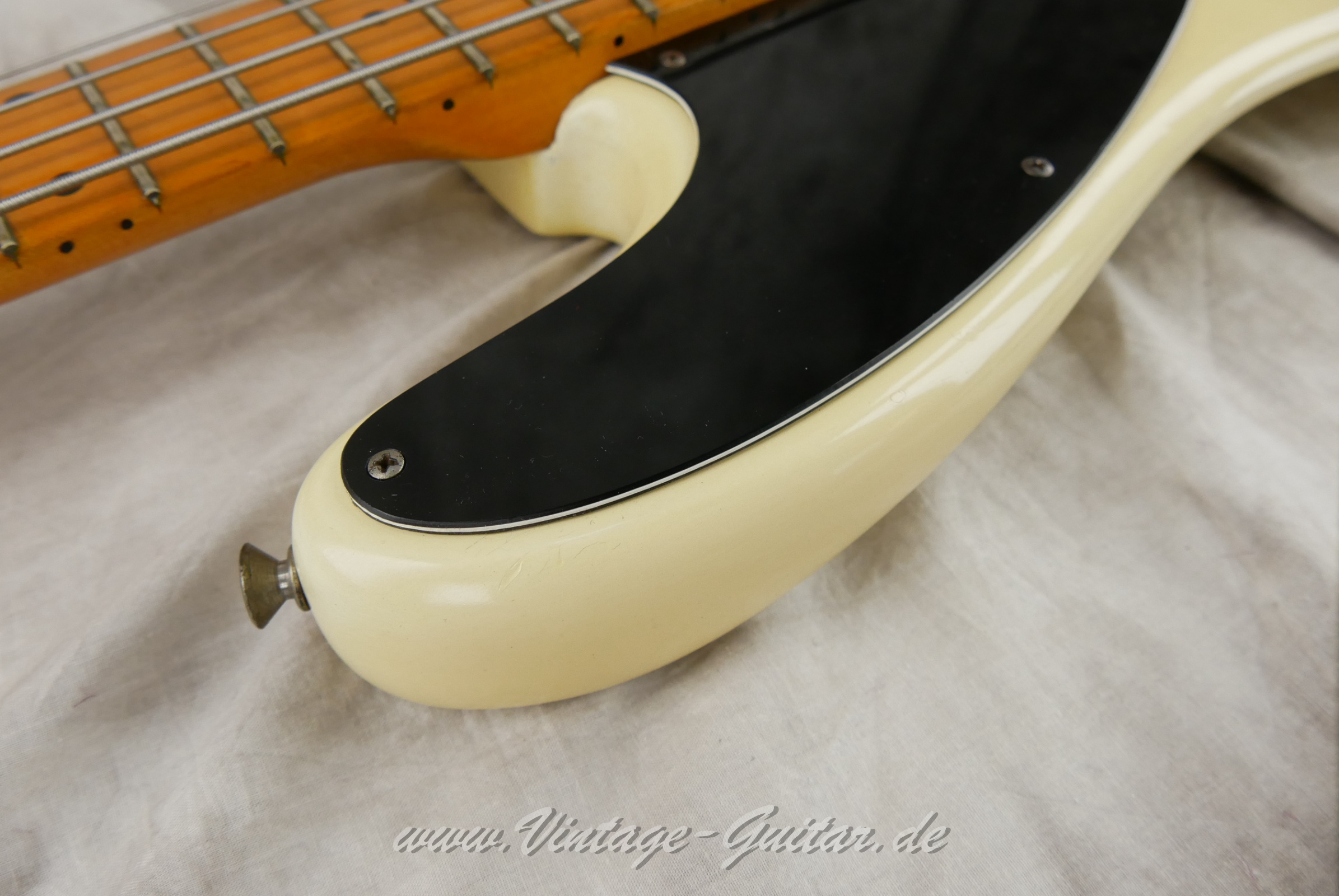 Fender-Precision-Bass-1956-Bob-Daisley-019.JPG