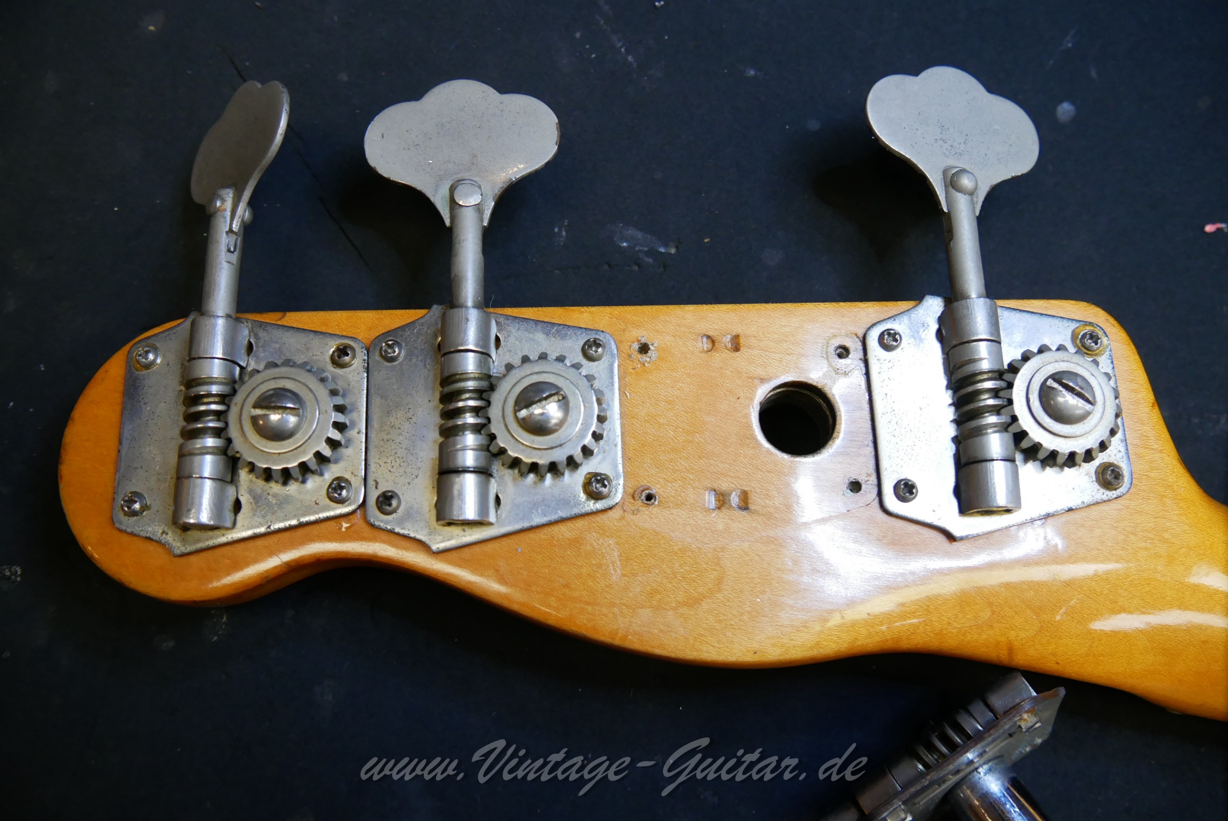 Fender-Precision-Bass-1956-Bob-Daisley-030.JPG