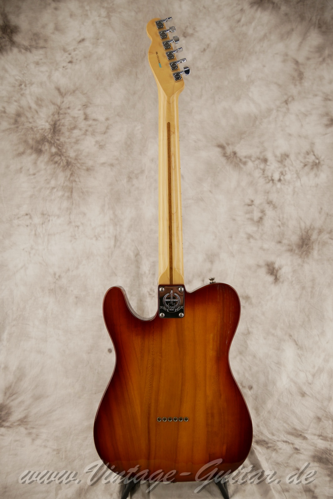 img/vintage/6514/fender_telecaster_empress_honeyburst_201_USA-002.jpg