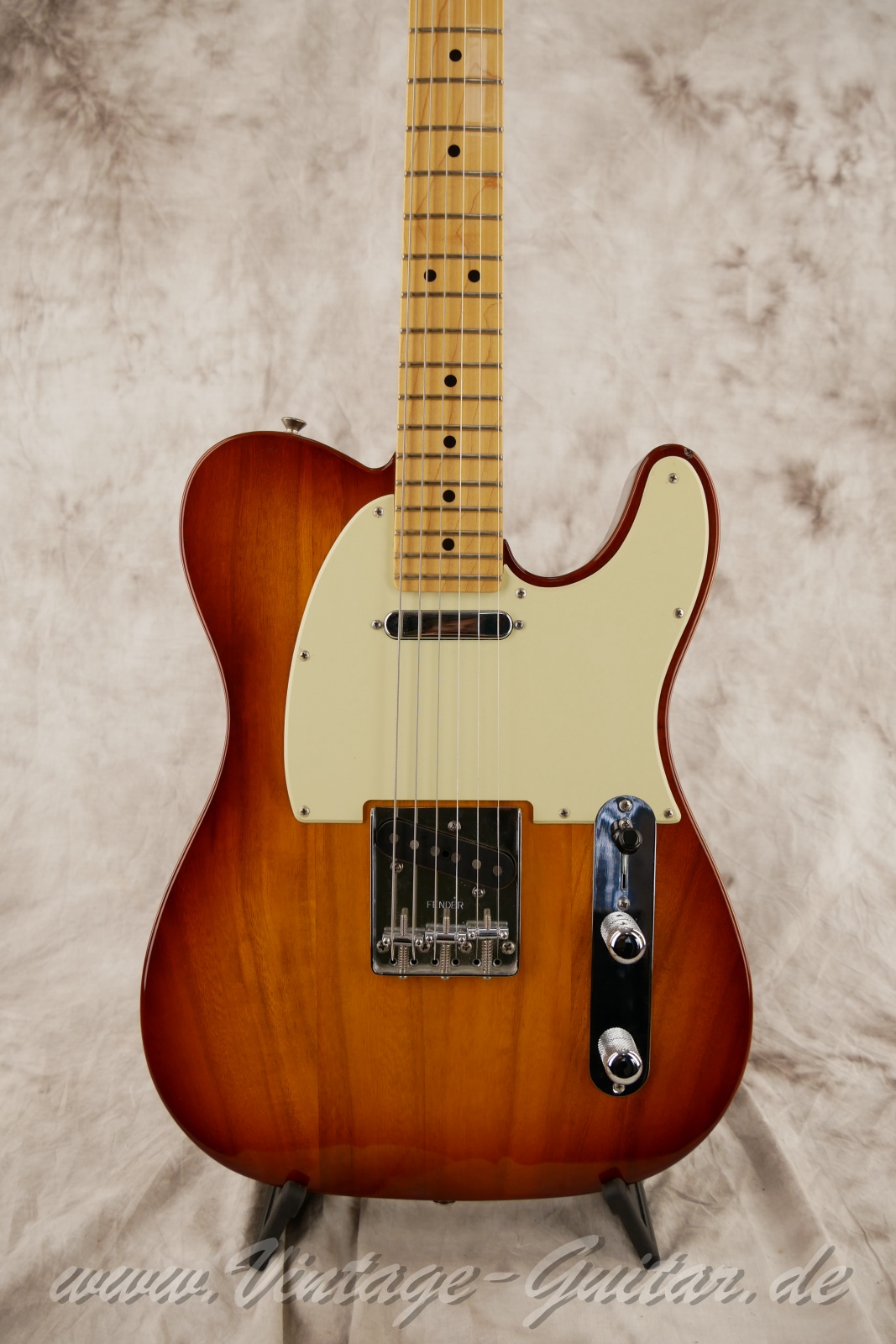 img/vintage/6514/fender_telecaster_empress_honeyburst_201_USA-007.jpg