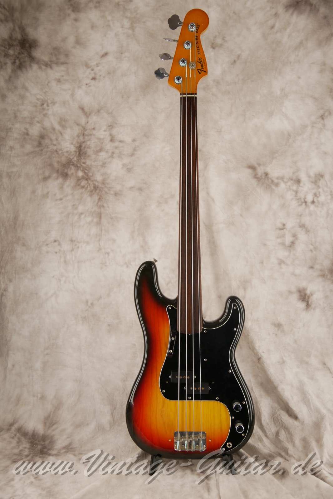 Fender-Precision-Bass-Fretless-rosewood-1977-001.JPG
