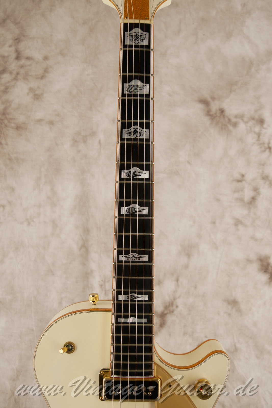 Gretsch_White_Pinguin_G6134_2009-004.jpg