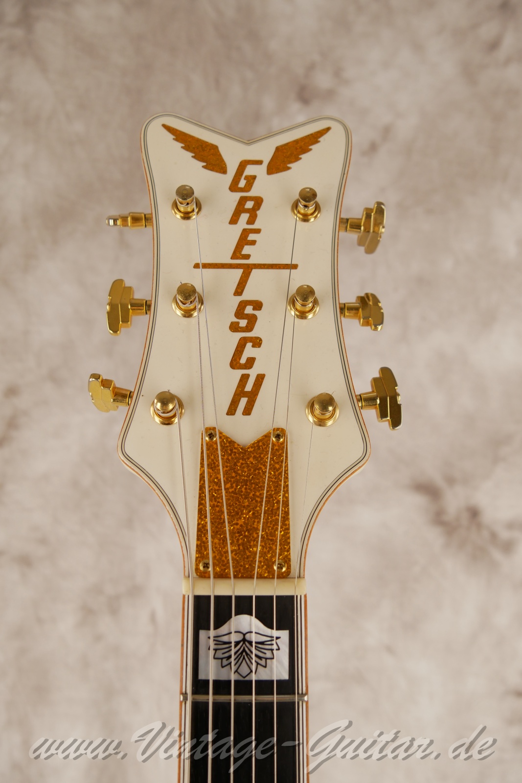Gretsch_White_Pinguin_G6134_2009-005.jpg