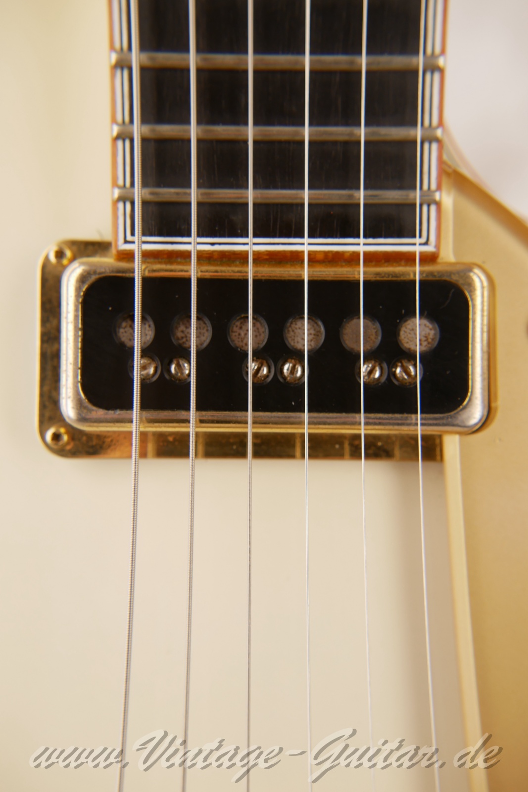 Gretsch_White_Pinguin_G6134_2009-013.jpg