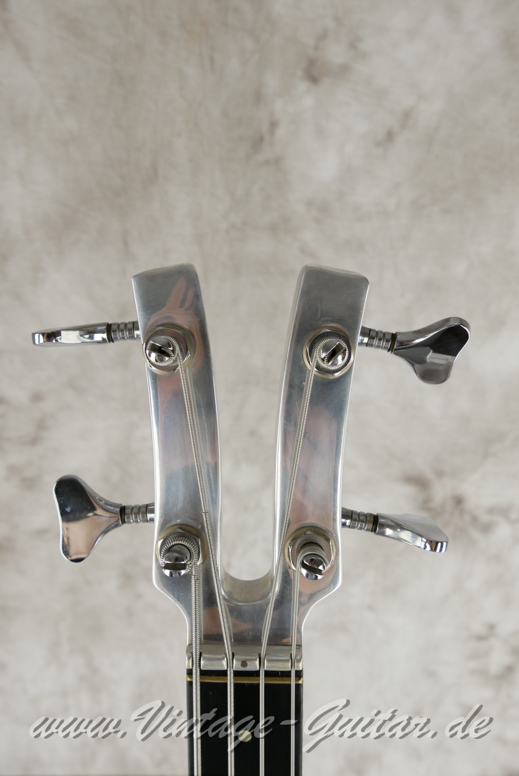 Kramer_450_B_Deluxe_fretless_natural_1977-003.JPG