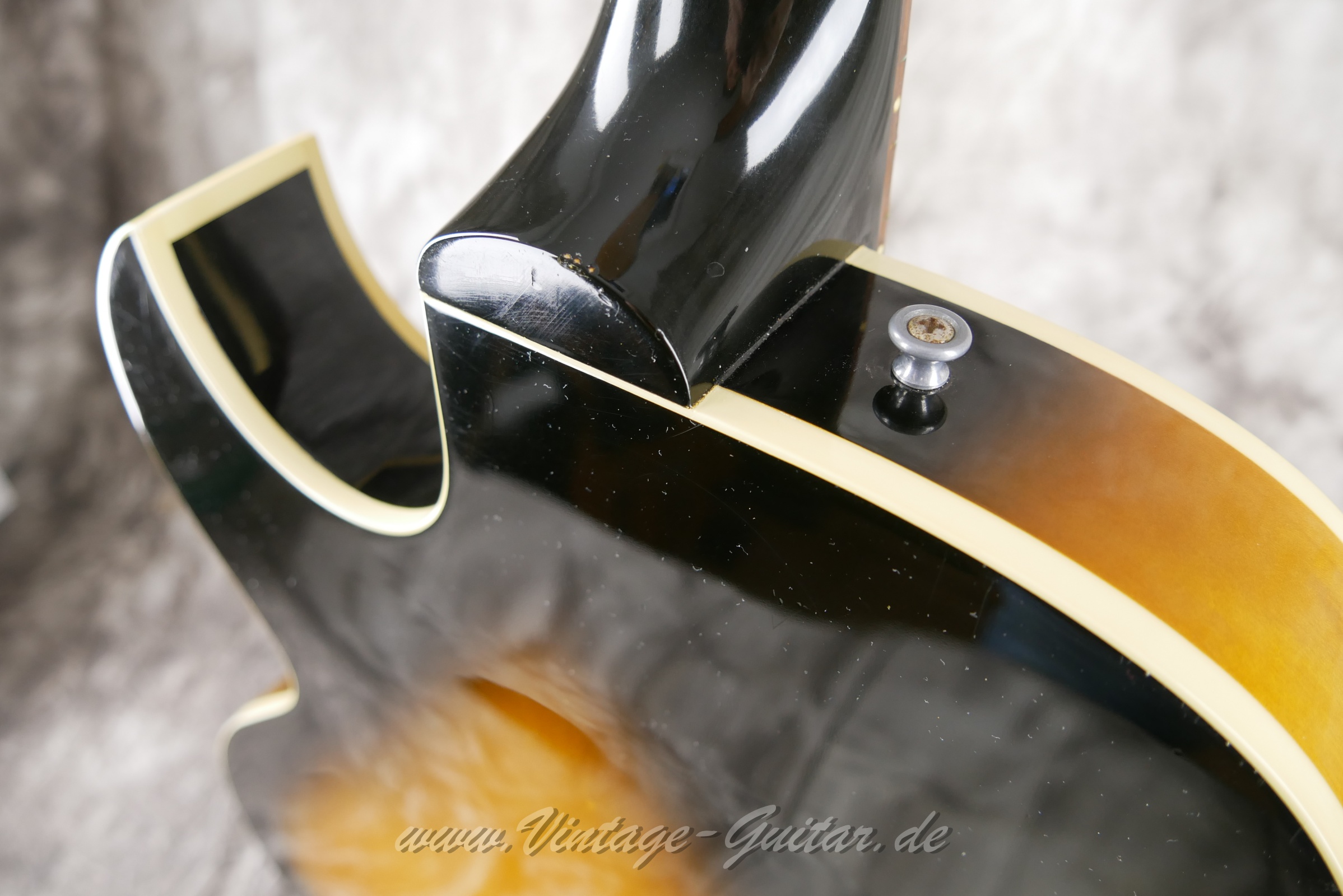 Gibson-ES-135-1997-010.JPG