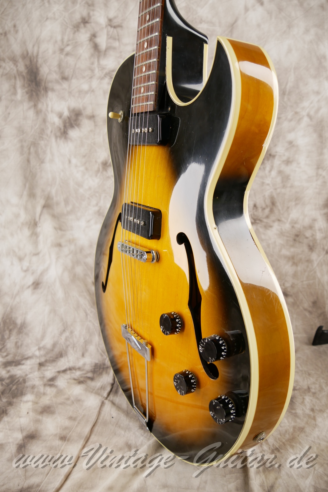 Gibson-ES-135-1997-012.JPG