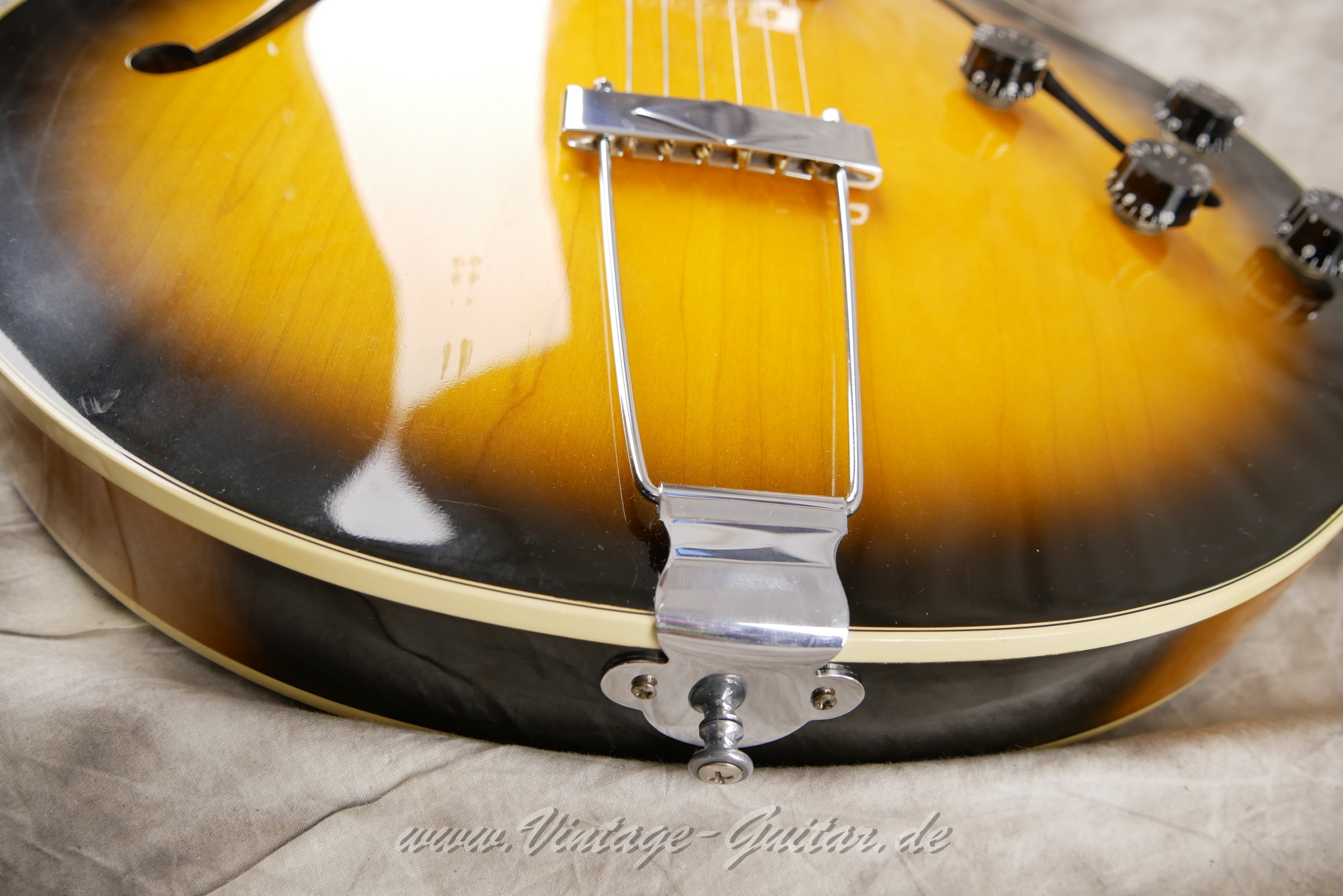 Gibson-ES-135-1997-019.JPG