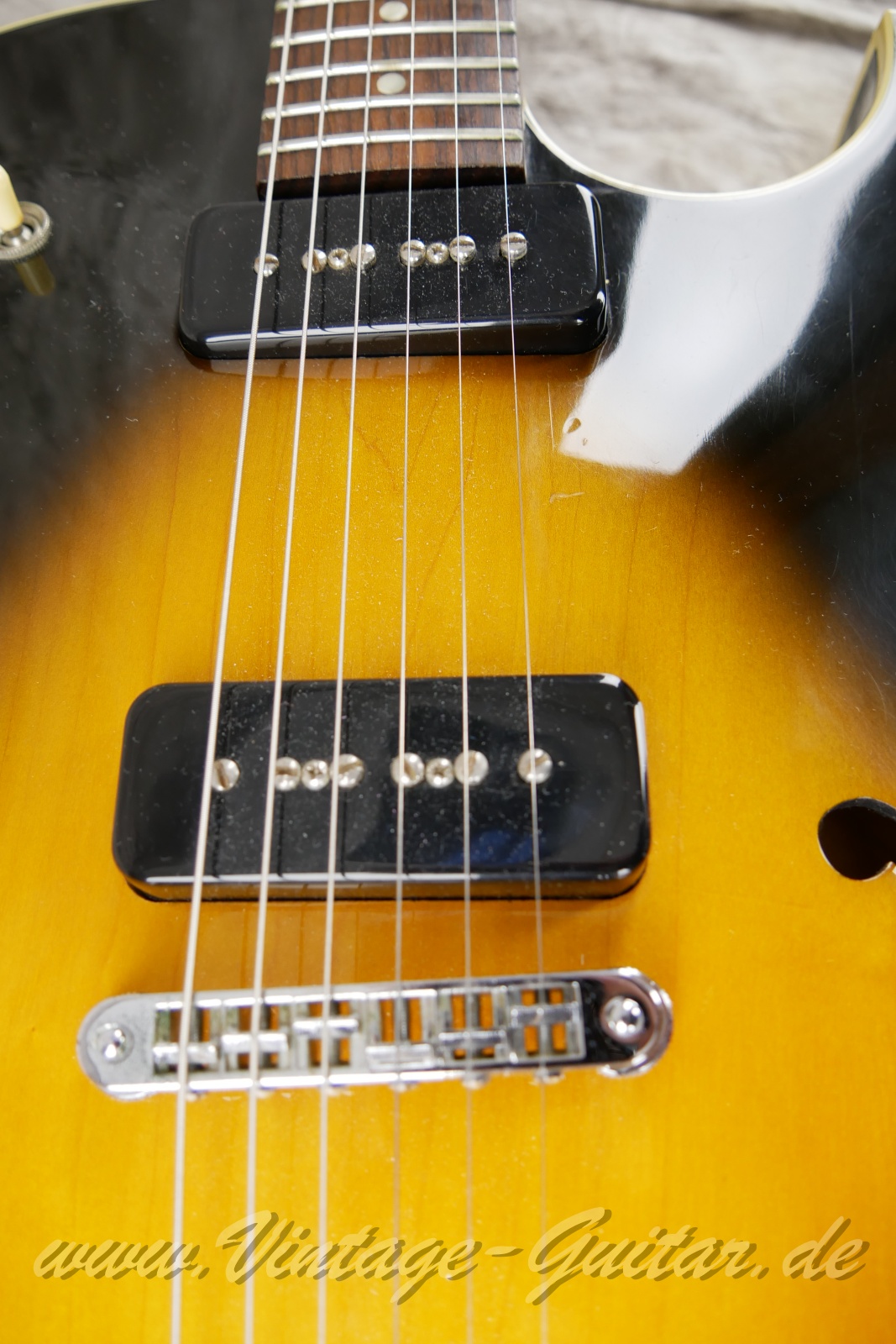 Gibson-ES-135-1997-022.JPG