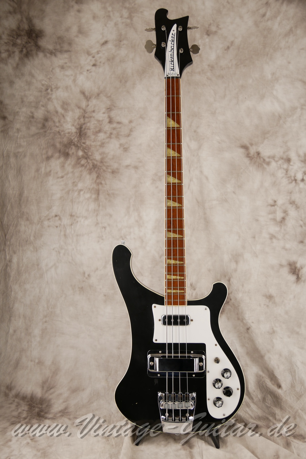 Rickenbacker-4001-jetglo-black-1976--001.JPG