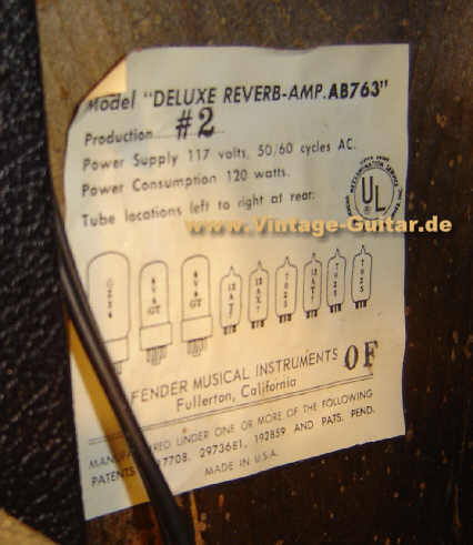 Fender_Deluxe_Reverb_1965_d.jpg