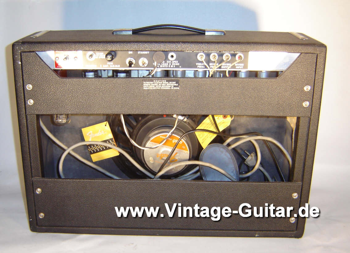 Fender_Deluxe_Reverb_1972_2.jpg