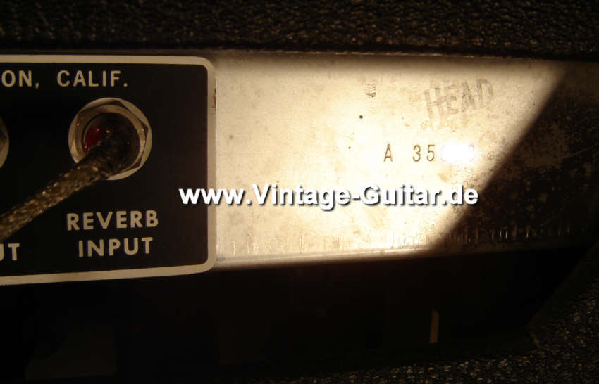 Fender_Deluxe_Reverb_1972_3.jpg