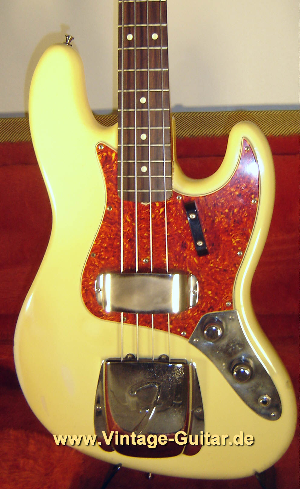 Fender_Jazz-Bass_1988_Olympic-White-2.jpg