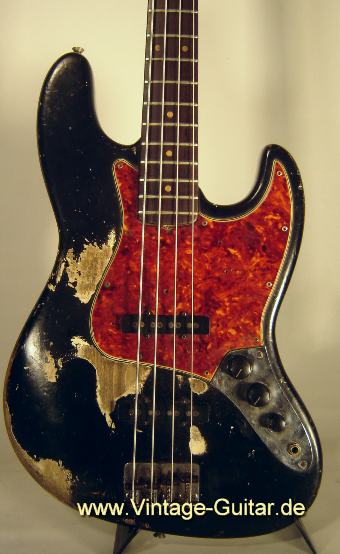 Fender-Jazz-Bass-1963-black-3.jpg
