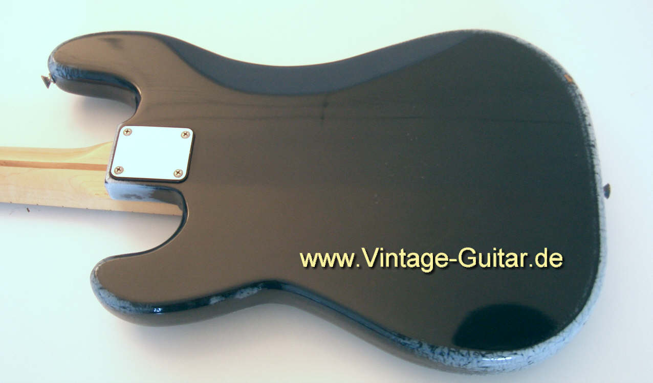 Fender_Precision_1978_black_Body-back.jpg