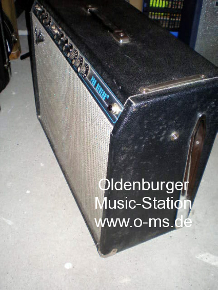 Fender_Pro_Reverb_1976_side.jpg