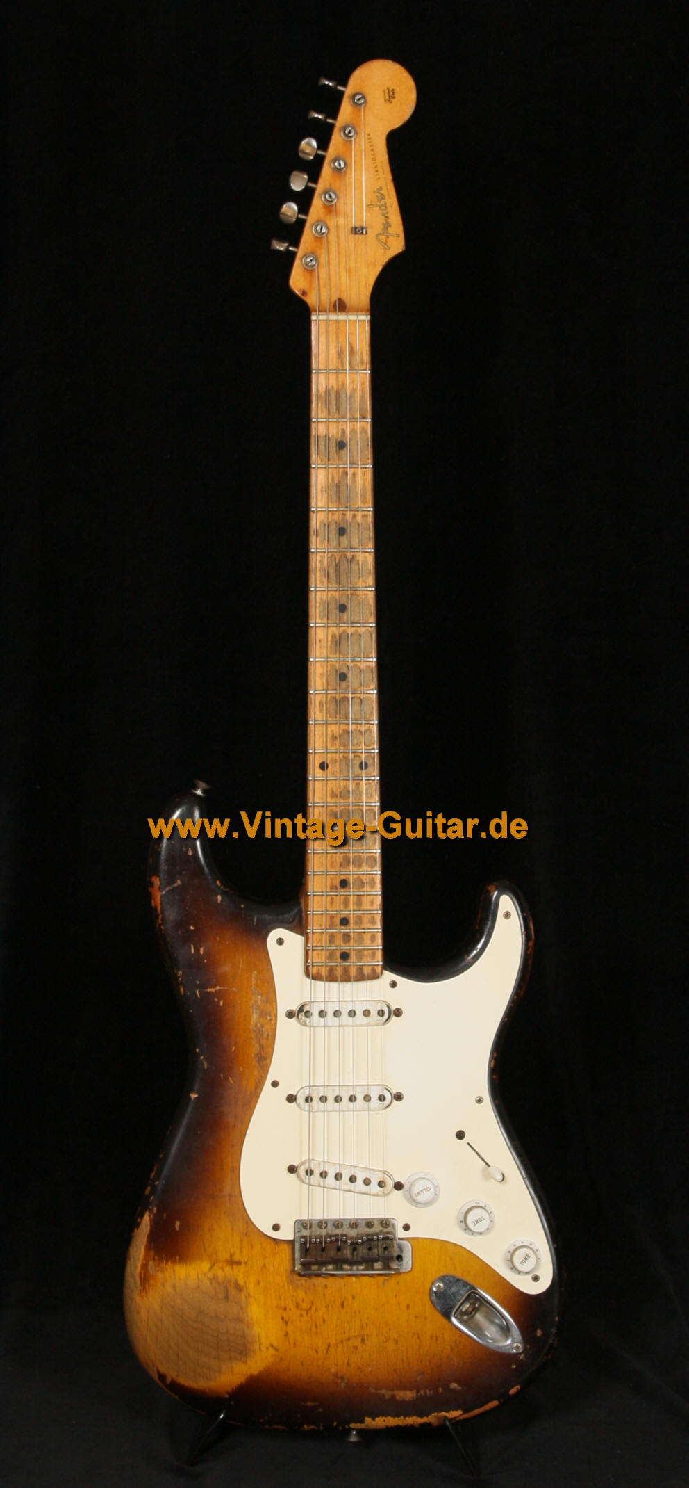 Fender_Stratocaster_1956_front.jpg