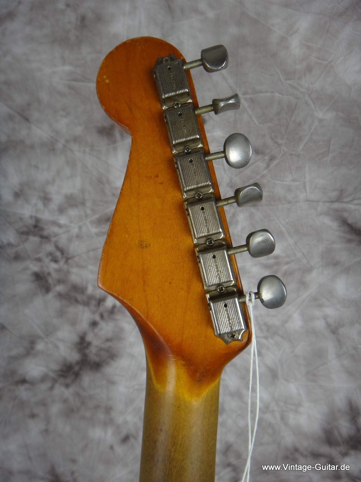Fender_Stratocaster-1962_blond-005.JPG