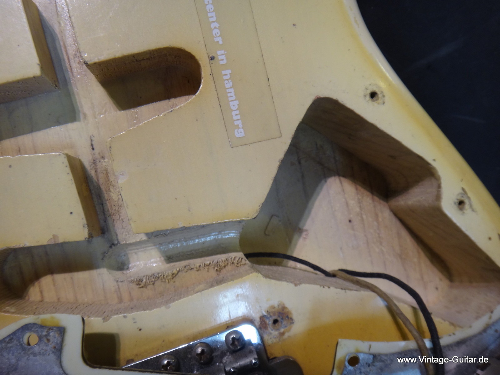 Fender_Stratocaster-1962_blond-022.JPG