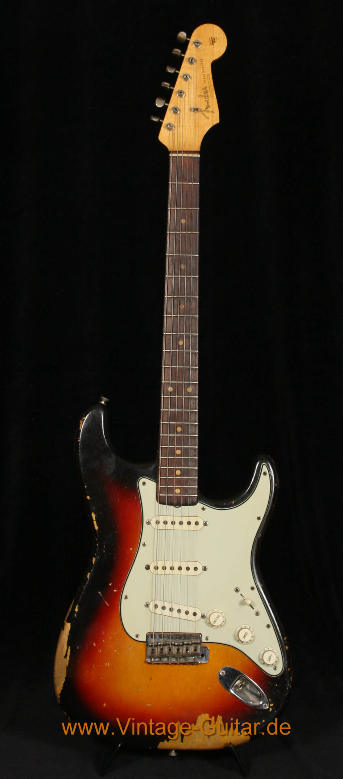 Fender_Stratocaster_1963_sunburst_front.jpg