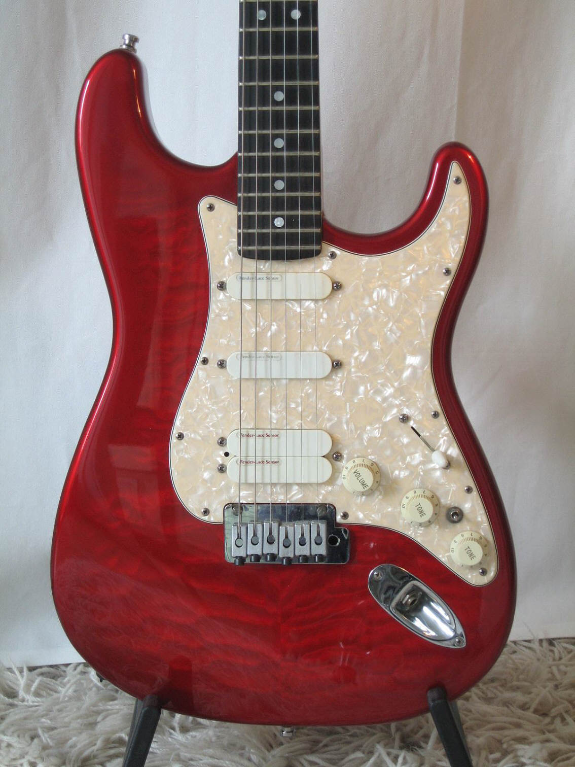 Fender-Stratocaster-Ultra-1997-f.jpg