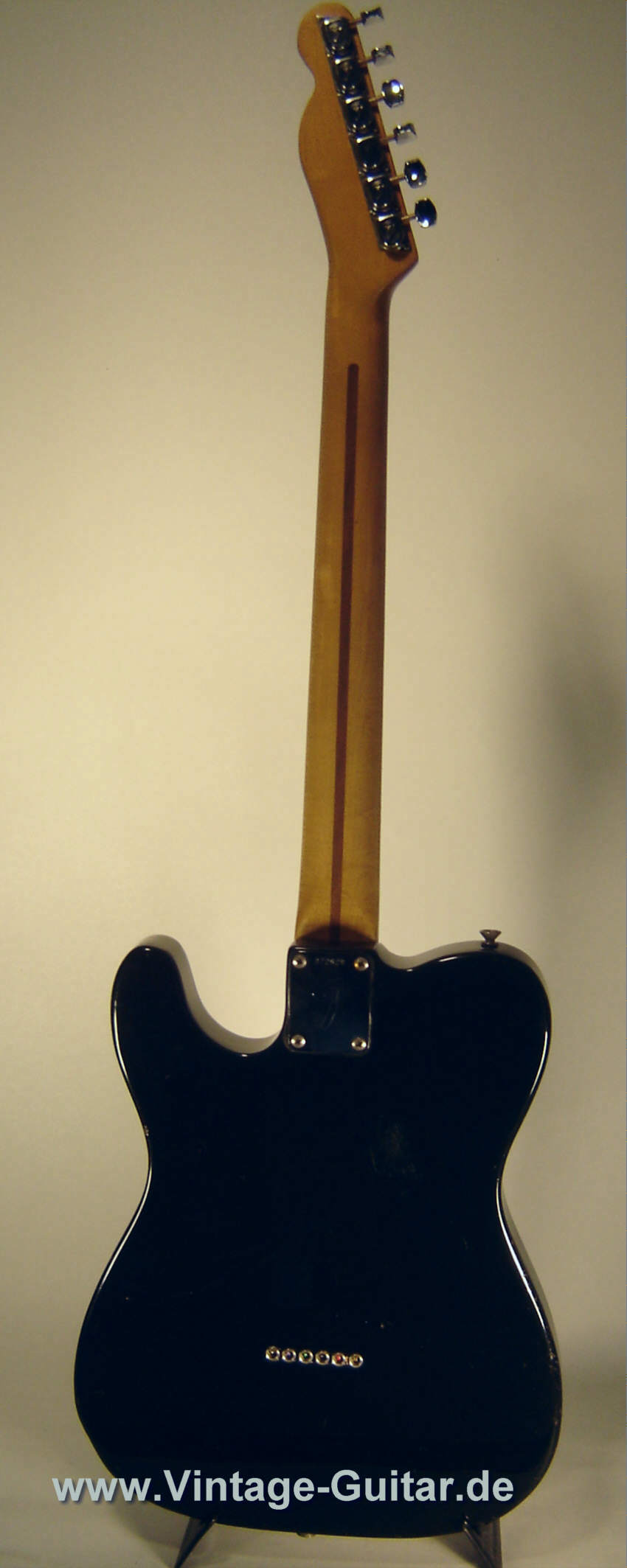 Fender_Telecaster_1972_black_back.jpg