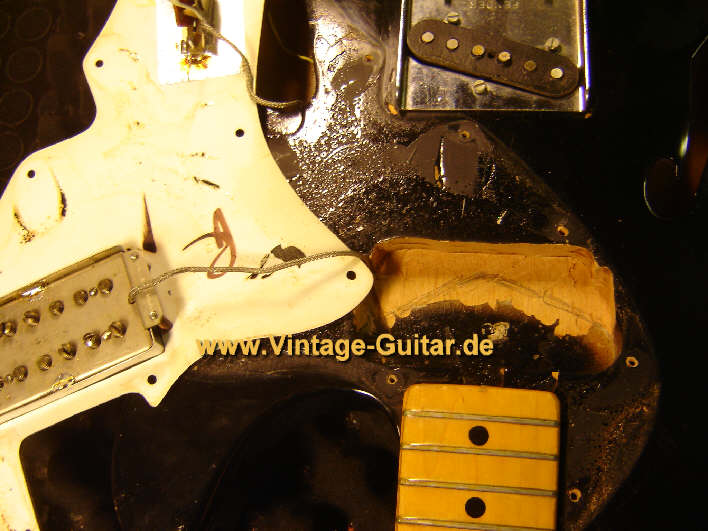 Telecaster_Thinline_Black_1971-3.jpg