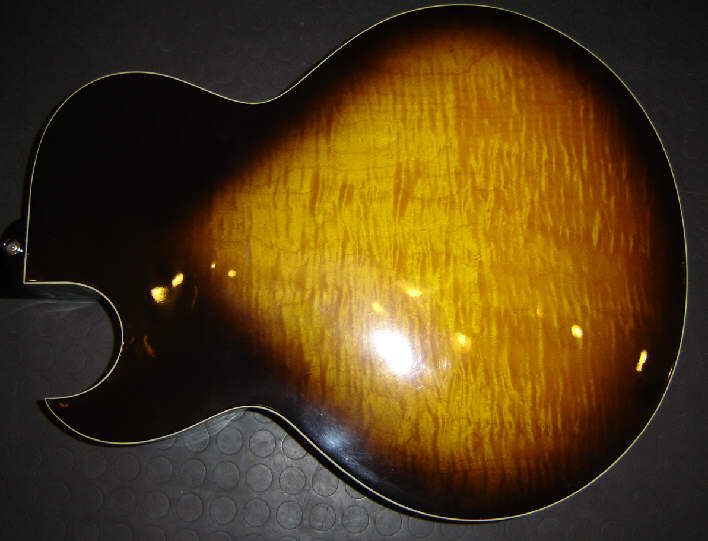 Gibson-ES-175-94-b.jpg