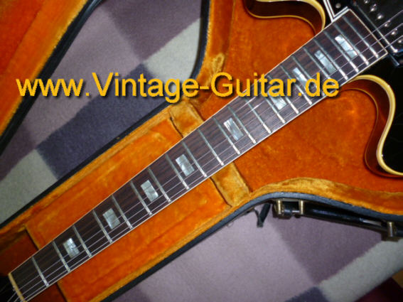 Gibson-ES-335-TD-1966-sunburst-f.jpg