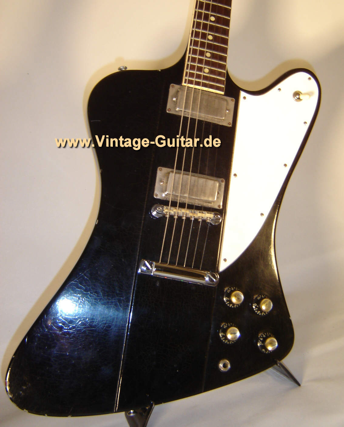 Gibson_Firebird_3_black_2.jpg