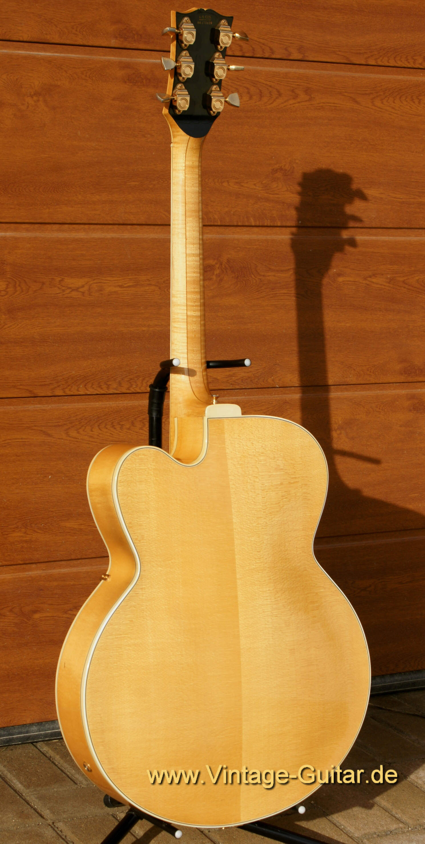 Gibson-L5-CES-natural-1977_2.jpg