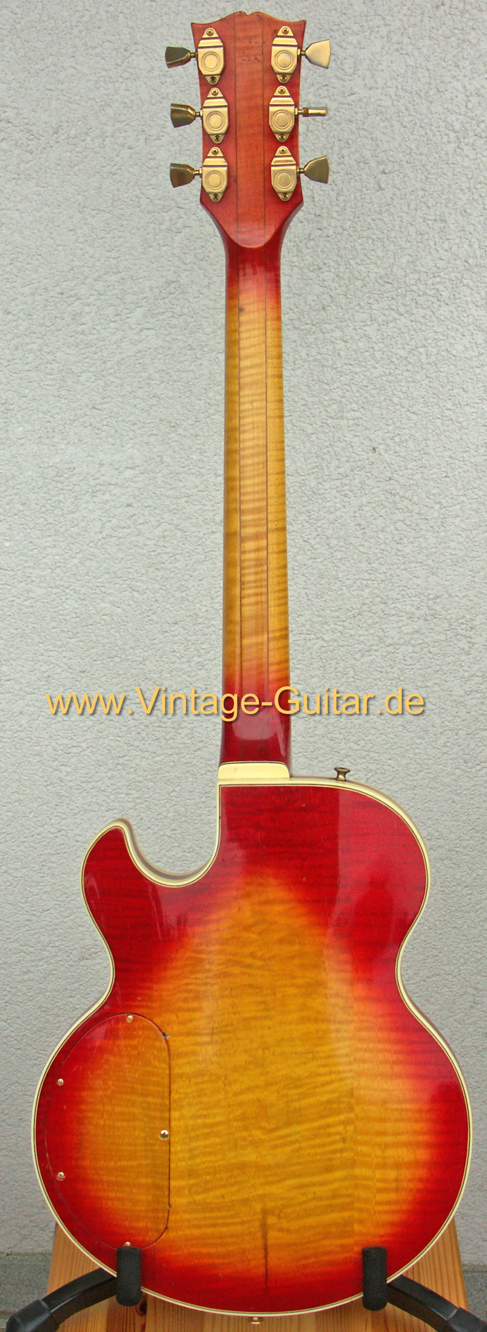 Gibson-L-5S-1974-b.jpg