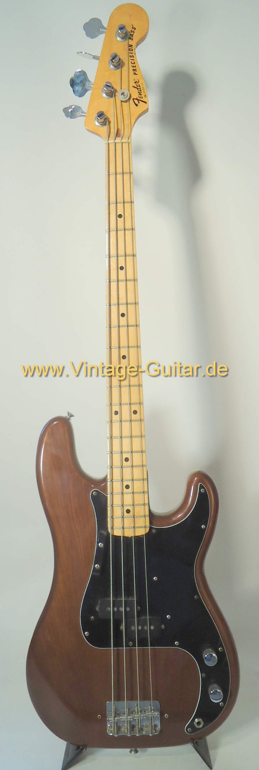 Fender-Precision-1977-mocha-a.jpg